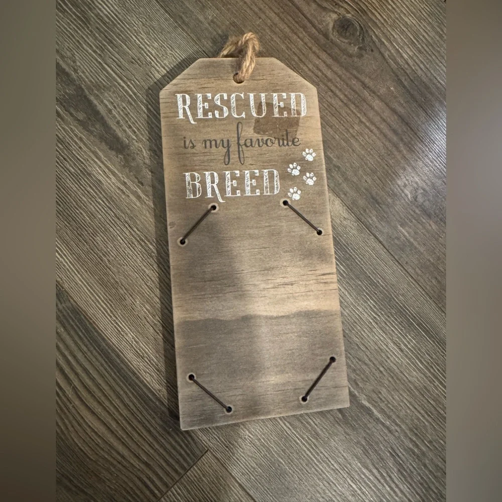 Wooden Pet Picture Holder with Paw Print Design